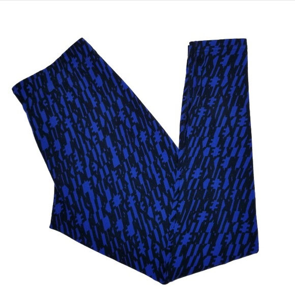 Nike Pants - SALE! 🖤 Nike Leg-A-See Leggings Logo All Over